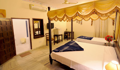 http://www.laxmipalacehotel.com/photo-gallery.htm