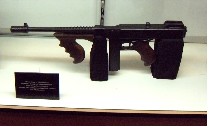 Public Enemies submachine gun film prop