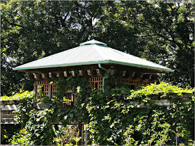 Pérgola del Garden of Innovations del Jardín Botánico de Montreal