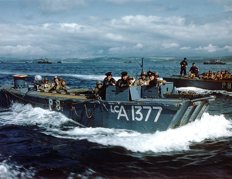 Niektóre z nich "śmierdziały paliwem do diesla, zatkanymi toaletami i wymiocinami". Okręty desantowe D-Day