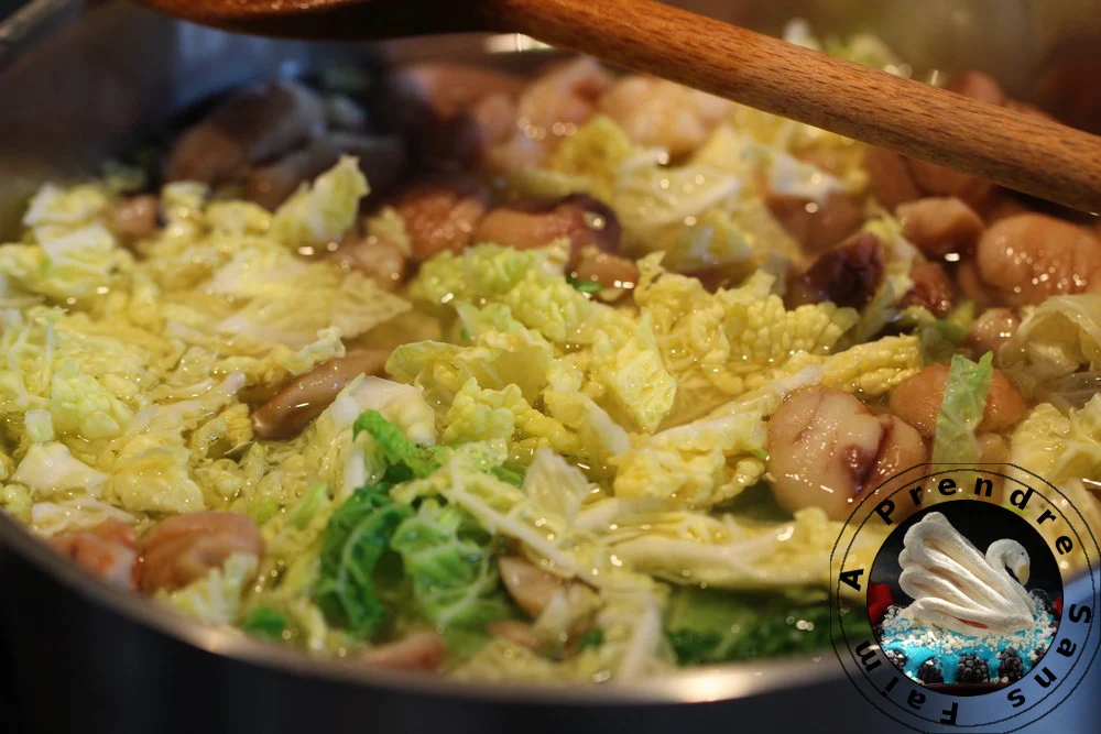 Soupe ardéchoise au chou, châtaignes et lardons