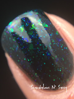 Darling Diva Polish XenoMorph Hug My Face Collection (Alien inspired) macro