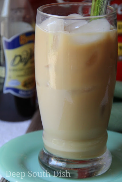 It's a little more than just pouring leftover coffee over ice cubes and pouring in milk, but you can make your own cold brewed, iced coffee right at home and it's super easy!
