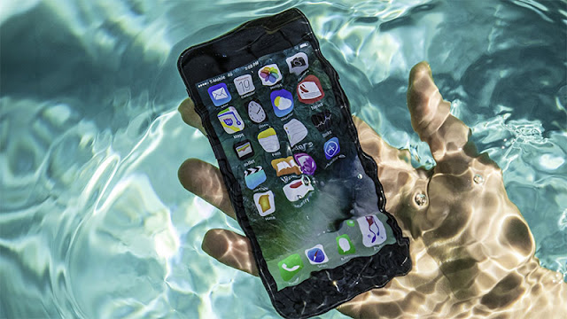 IPhone 7: ماذا تفعل إذا وقع جهاز آيفون iPhone في الماء؟