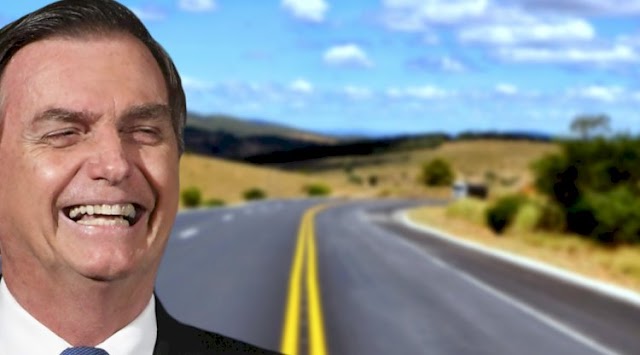 Bolsonaro celebra os mais de 1.000 km de rodovias asfaltadas ou iniciadas por sua gestão