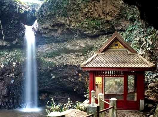 Download this Curug Dago Keindahan Alam Yang Tersembunyi picture