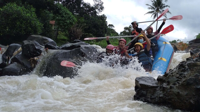 rafting cisadane caringin bogor