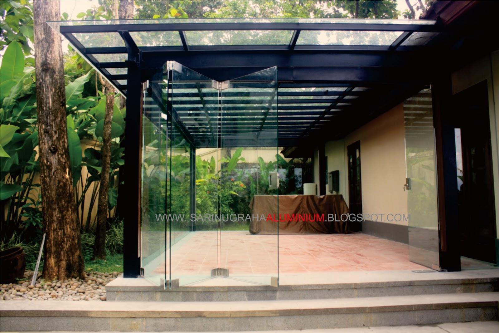 Sari Nugraha Aluminium Kaca Construction Pintu lipat kaca 