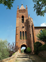 El campanar neogòtic de l'església del Sagrat Cor