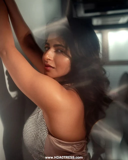 Iswarya Menon's armpit in this sexy outfit