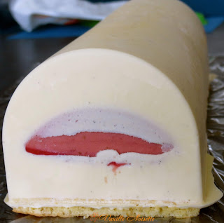 Bûche vanille fraise 