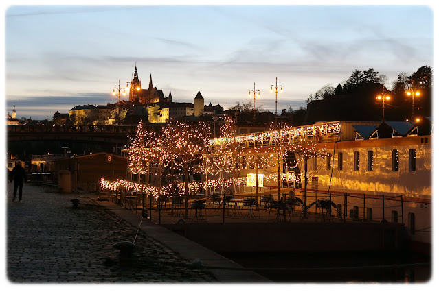 Båtturen på Moldau (Vltava) sentralt i Praha er over for denne gang...