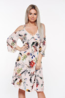 Rochie SunShine rosa de zi cu croi larg din material vaporos cu decolteu in v