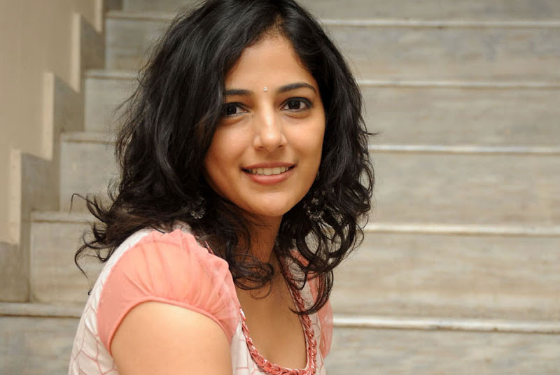 Actress Nishanthi Stills Gallery hot photos