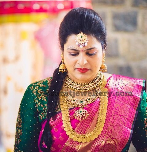 Bride in Traditional Kasumala Kundan Set