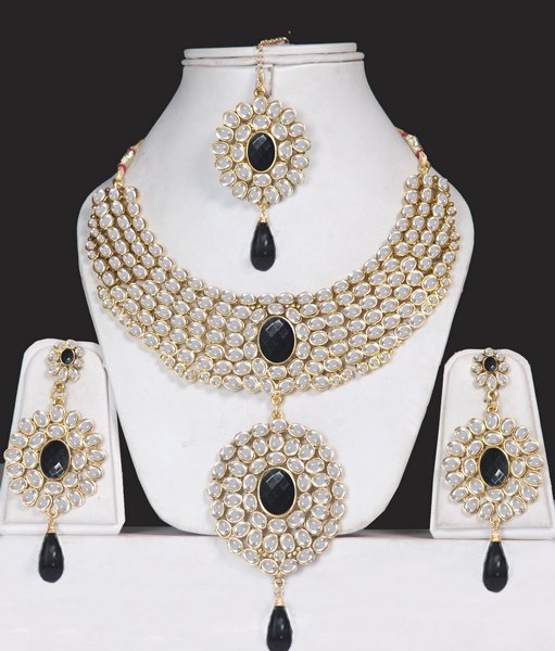 Awesome Fashion 2012: Awesome Indian Jewellery & Bridal 