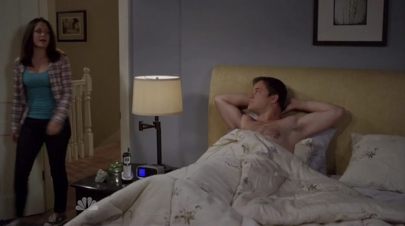 Kyle Bornheimer Shirtless on Perfect Couples s1e01