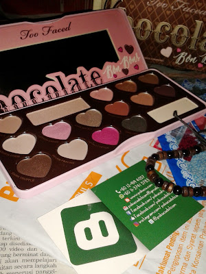 Hadiah WOW !!! Surprise Giveaway By Pok Ucu, Blogger Giveaway, Blog Miss Banu Story, Pemenang, Menang Hadiah, Eyeshadow Pallette, Bracelet From Indonesia, 