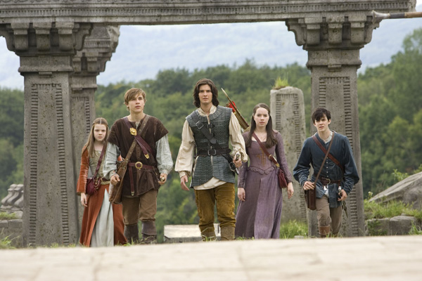 william moseley and anna popplewell. william moseley and anna