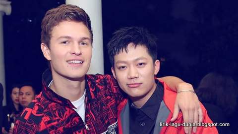 Lirik Lagu Ansel Elgort  - Supernova dan Terjemahannya