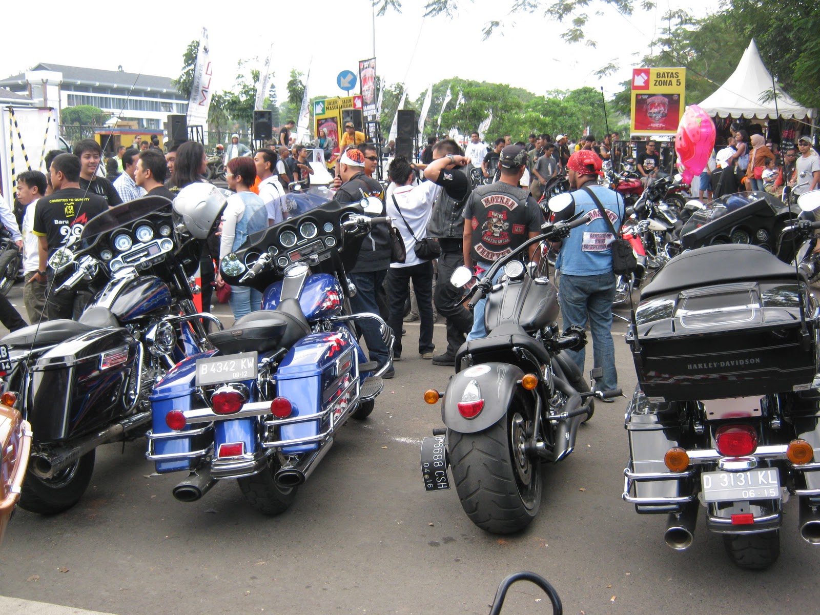 Moge Club Indonesia Motor gede Kopdar di Bandung