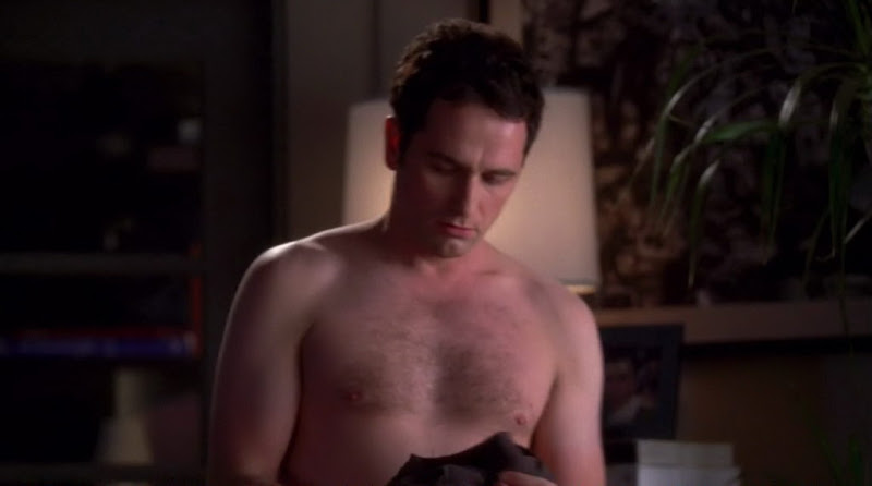 Matthew Rhys Shirtless on Brothers and Sisters s4e21