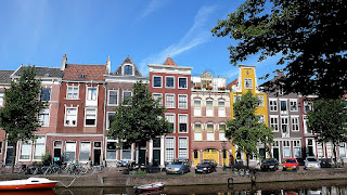 17th-century houses along the Herengracht (Leiden)