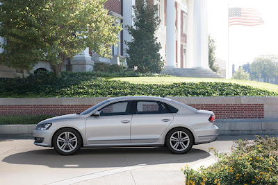 2012 Volkswagen Passat Side View