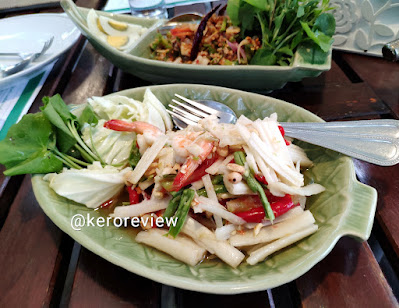 รีวิว ร้านอาหารสวนทิพย์ ส้มตำไหลบัว ปลากระพงทอดน้ำปลา และอื่นๆ (CR) Review Somtum Flowing Lotus, Deep-Fried Sea Bass, Suanthip Restaurant.