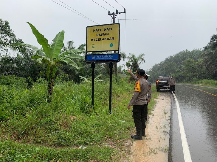 Jelang Idul Fitri 1443 H, Polres Tanjab Barat tinjau kesiapan Pos pengamanan dan pos pelayanan di wilayah Kabupaten Tanjab Bara