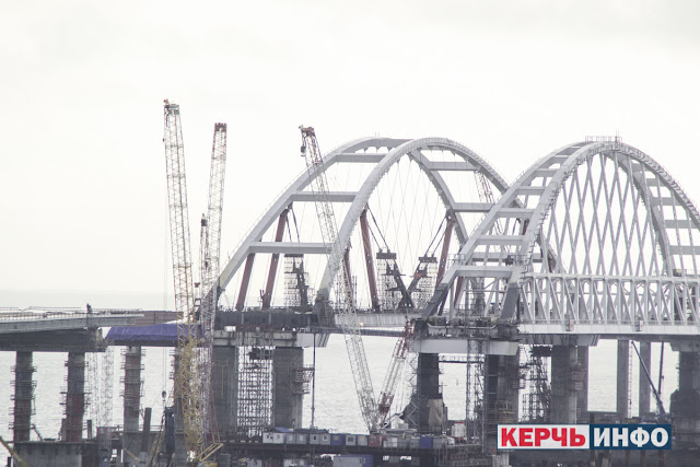 Пресс-тур по Керченскому мосту: интервью с Леонидом РЫЖЕНЬКИНЫМ 