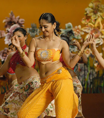 adundati billa anushka hot navel show tamil movie Vettaikkaran