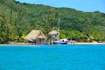 property on beachfront in Guanaja