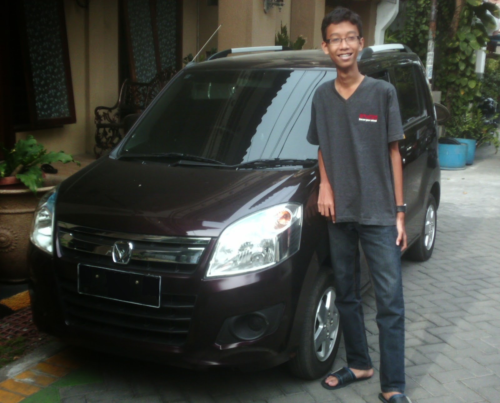 Driving Passion Review Eksterior Suzuki Karimun Wagon R GX 2013