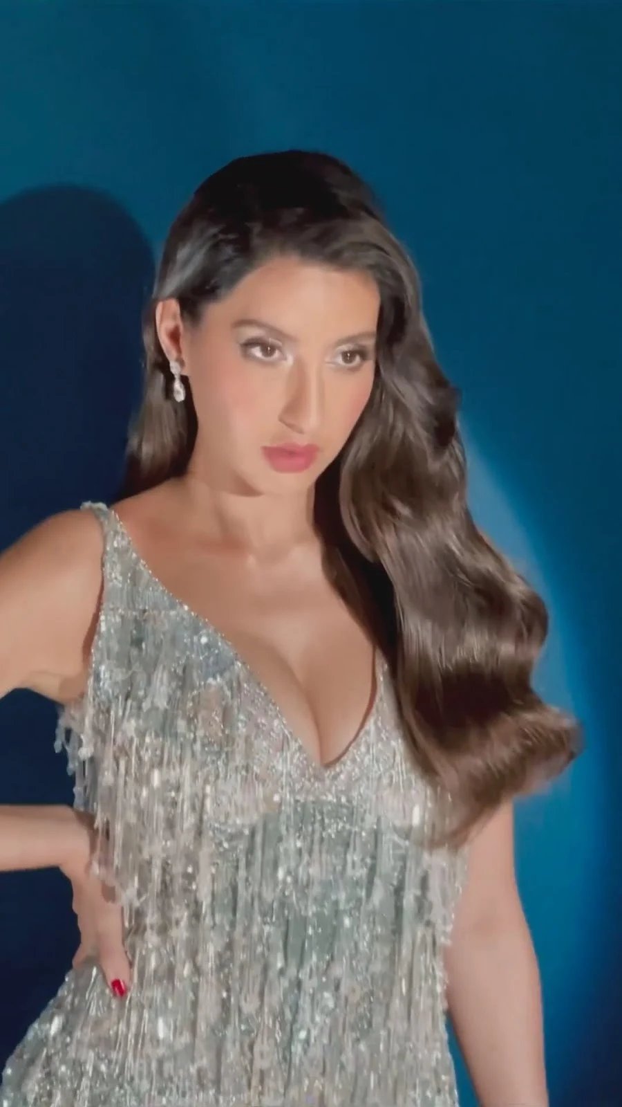 nora fatehi cleavage curvy sexy body tight dress