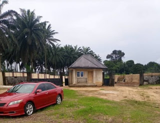 Whitevilla Estate is located at Ifiayong Usuk sharing close proximity with Le Meriden Hotel. It's a government designed estate with the following legal documents 1. Registered survey 2. Government approved layout plan