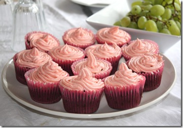 chokolade_cupcakes_med_jordbaer_frosting