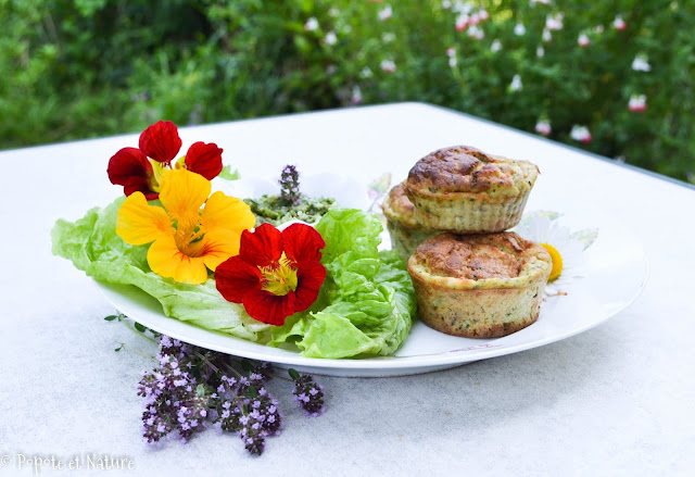 Petites bouchées moelleuses et fondantes aux  courgettes à la truite fumée et à la mozzarella ©Popote et Nature