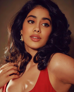 Jhanvi Kapoor hot and sexy pictures