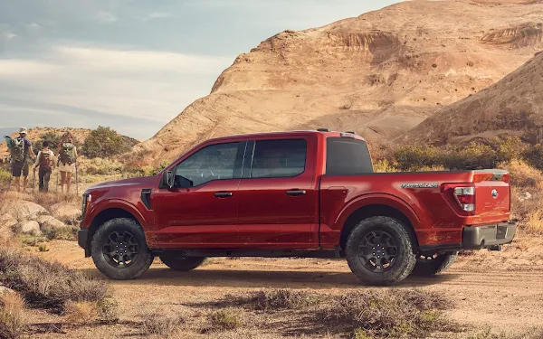 Ford F-150 20923 ganha versão Rattler nos EUA - fotos e detalhes