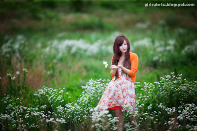 Ryu-Ji-Hye-Flower-Dress-10-very cute asian girl-girlcute4u.blogspot.com