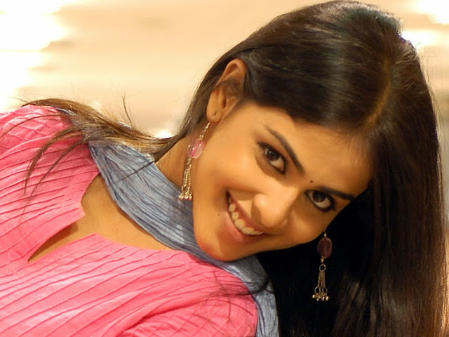 Genelia D Souza Wallpapers Free Download