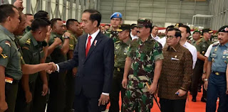 Minta TNI-Polri Sosialisasi Kerja Pemerintah, Jokowi Sudah Tabrak UU Dan Konstitusi