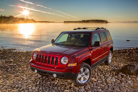 Front 3/4 view of the 2014 Jeep Patriot Latitude