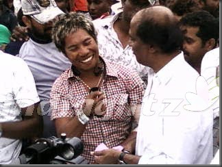04 ‘Endhiran’ Celebrates Rajini Birthday