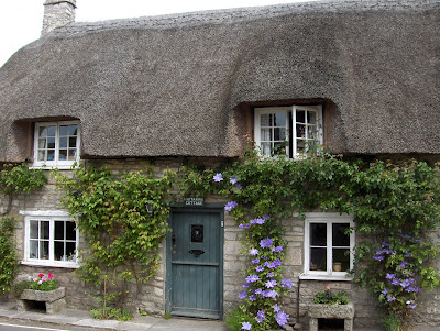 Thatched cottage in Corfe