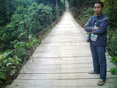 Jembatan Gantung Derek