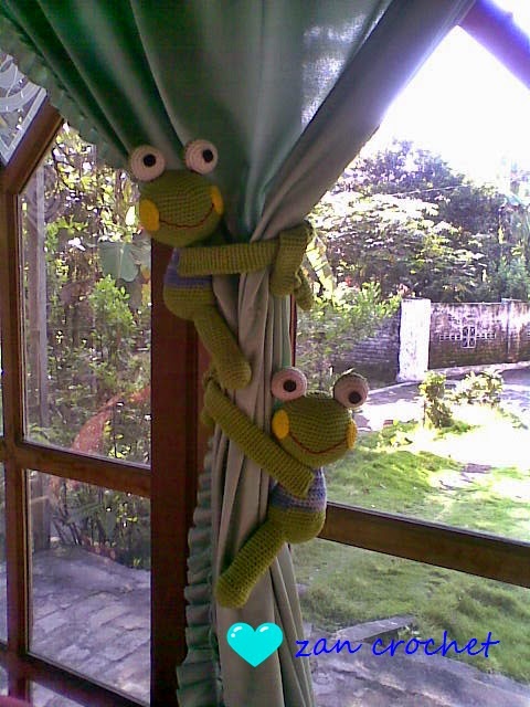 Zan Crochet: Frog curtain Tie Back