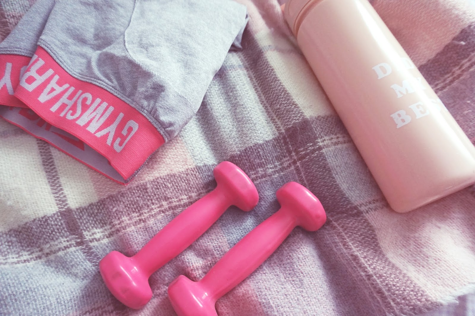 gym gear dumbbells pink workout water bottle gymshark 