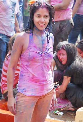 Holi celebration Hot TV actress
